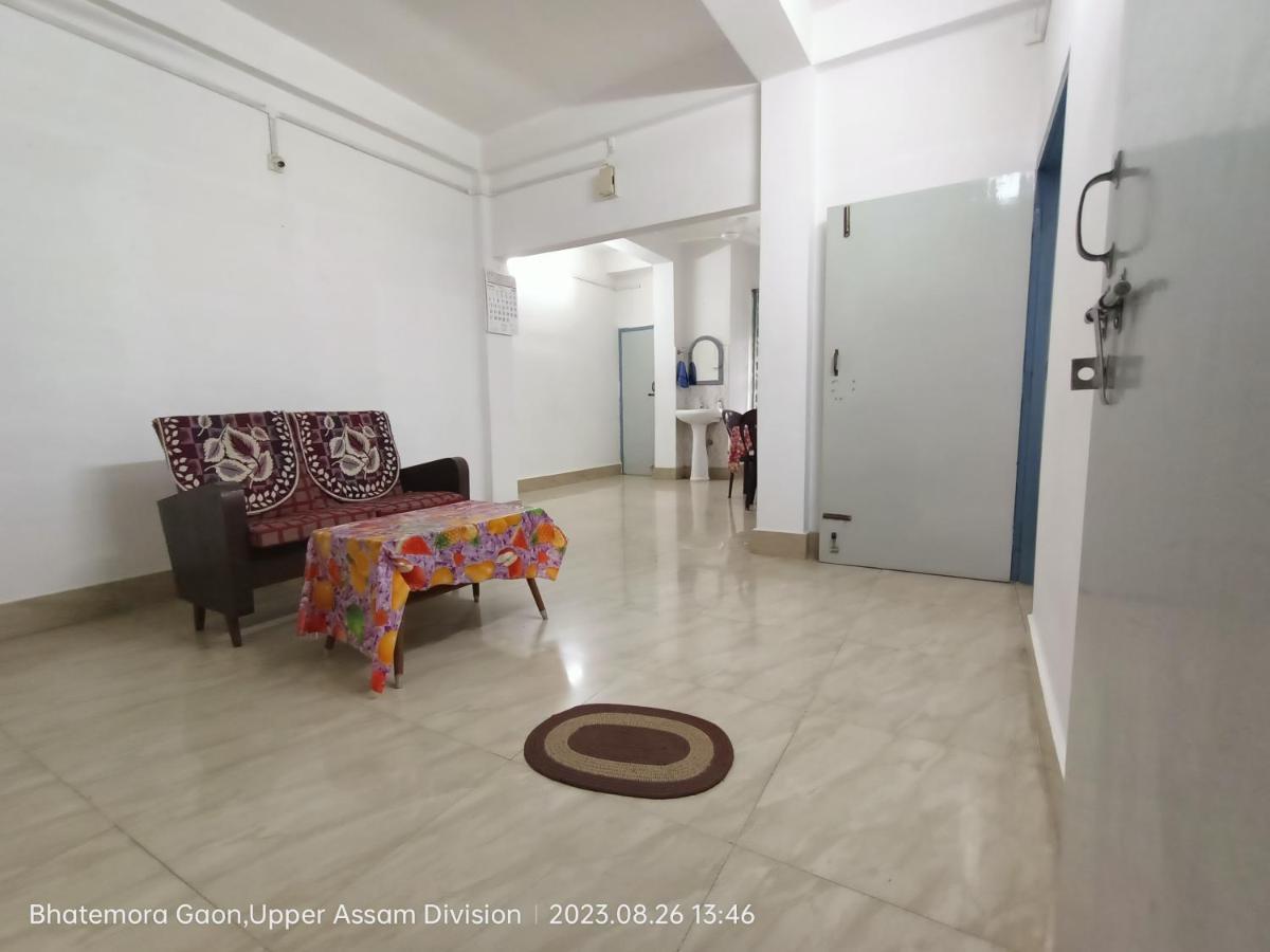 Taj Residency Holiday Homestay -Entire 1Bhk & 2Bhk Private Apartments -Call 767Ooo54Oo Jorhāt Extérieur photo
